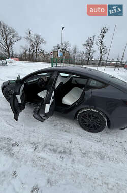 Седан Tesla Model 3 2025 в Киеве