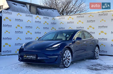 Седан Tesla Model 3 2019 в Луцке