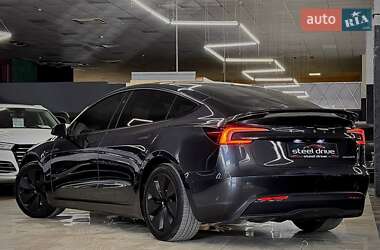 Седан Tesla Model 3 2024 в Николаеве