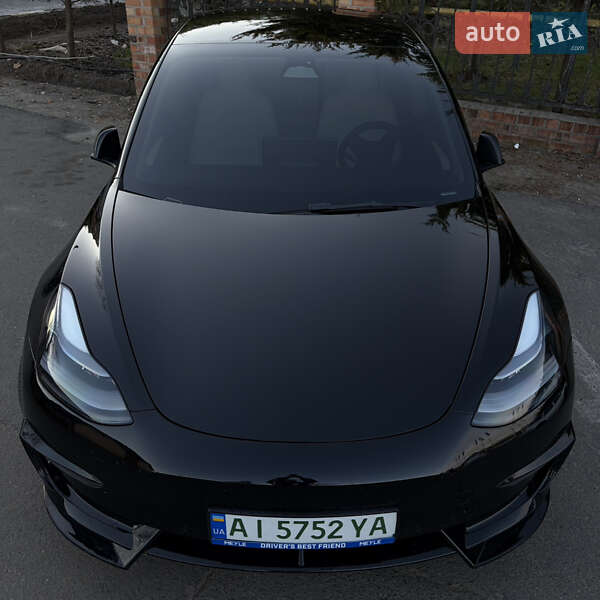 Седан Tesla Model 3 2022 в Києві