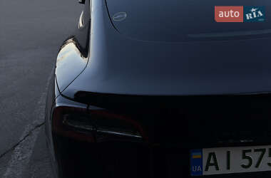 Седан Tesla Model 3 2022 в Киеве