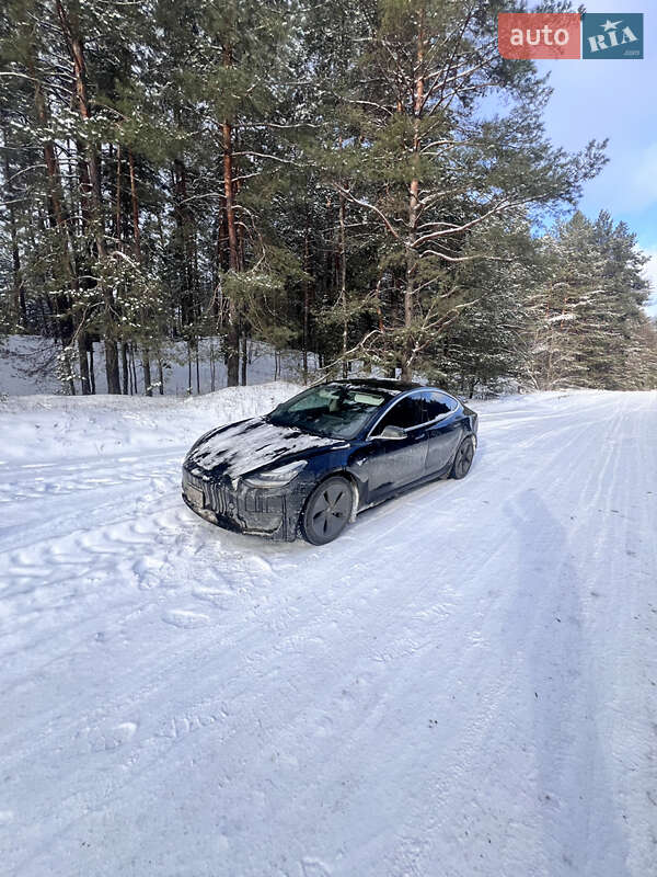 Седан Tesla Model 3 2020 в Киеве фото 3 Седан Tesla Model 3 2020 в Киеве