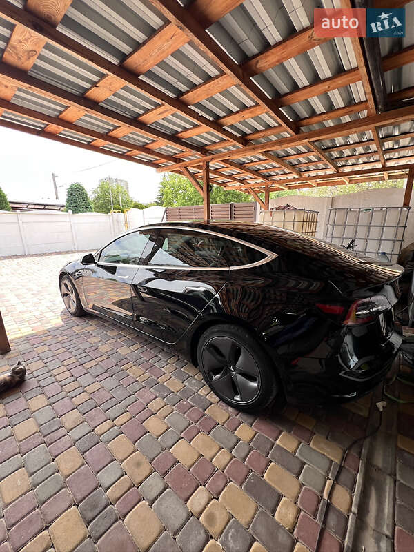Седан Tesla Model 3 2020 в Киеве фото 6 Седан Tesla Model 3 2020 в Киеве