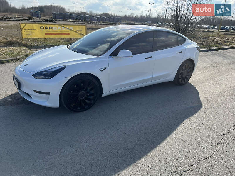 Седан Tesla Model 3 2018 в Львові