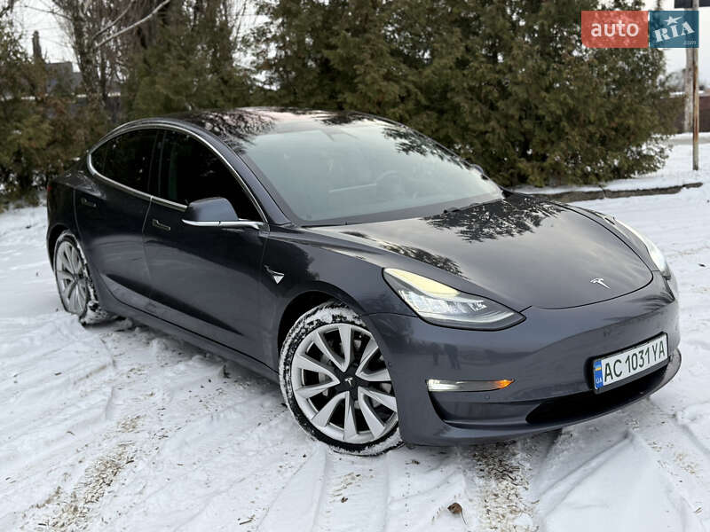 Tesla Model 3 2018
