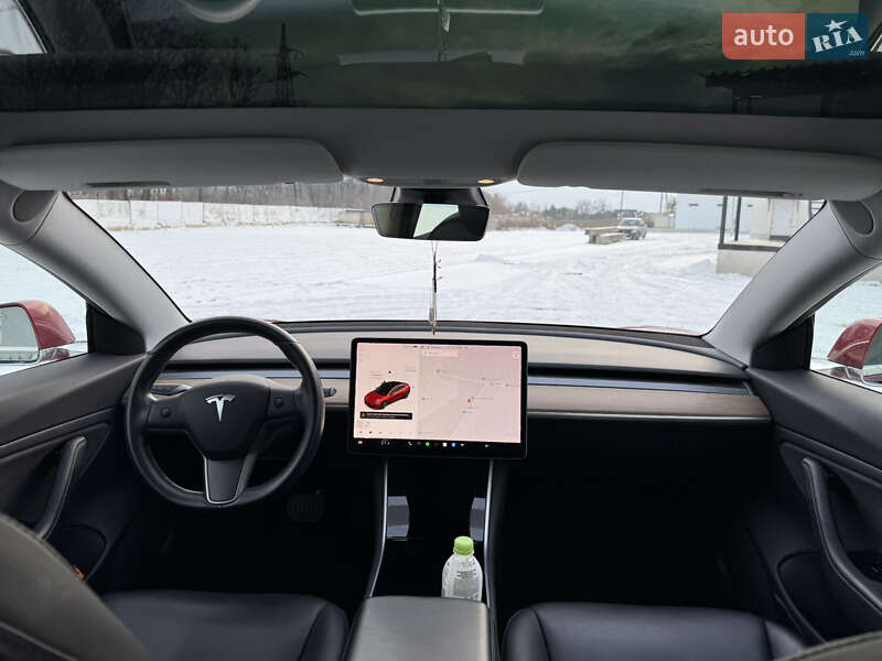 Седан Tesla Model 3 2019 в Луцке