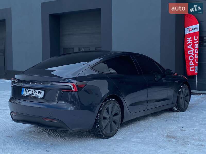 Седан Tesla Model 3 2024 в Киеве