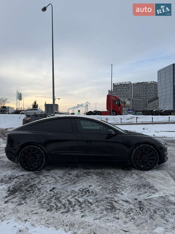 Седан Tesla Model 3 2023 в Киеве