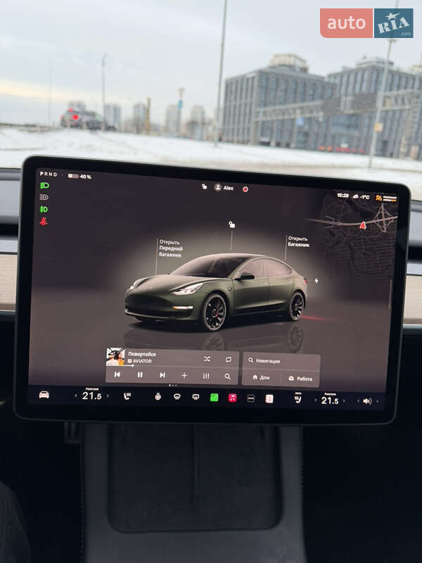 Седан Tesla Model 3 2023 в Киеве