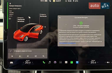Седан Tesla Model 3 2018 в Буську