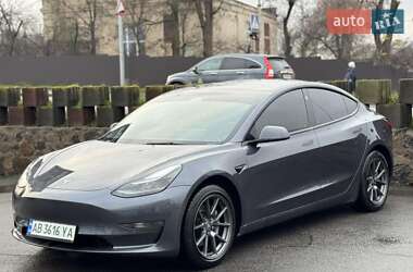 Седан Tesla Model 3 2022 в Вінниці