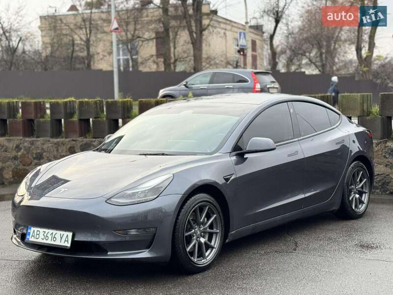 Tesla Model 3 2022