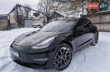 Седан Tesla Model 3 2018 в Днепре