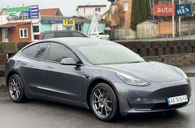 Седан Tesla Model 3 2022 в Виннице