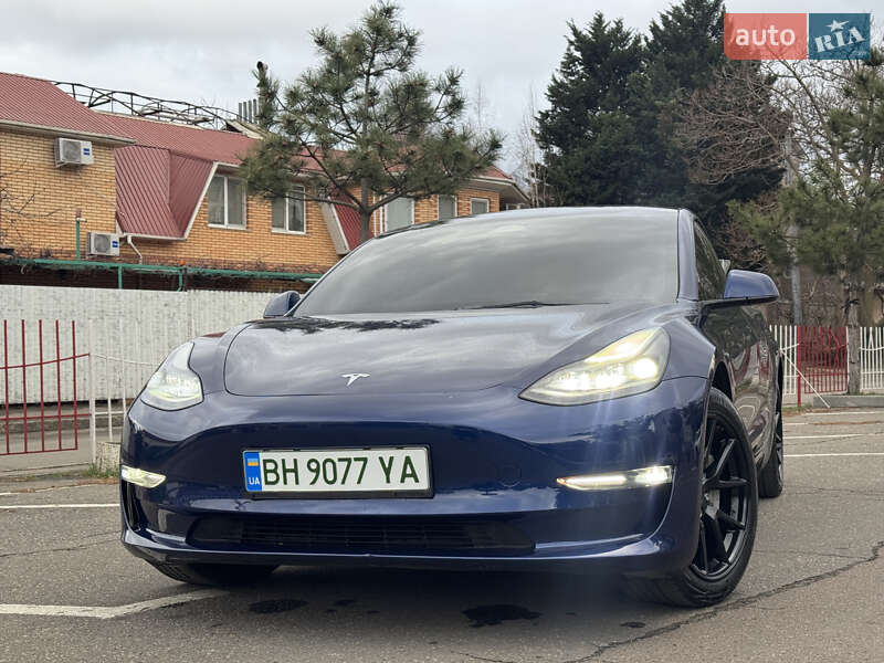 Седан Tesla Model 3 2022 в Одесі