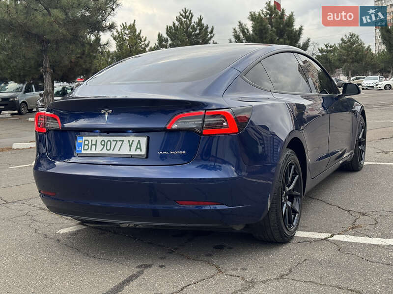 Седан Tesla Model 3 2022 в Одесі