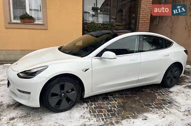 Седан Tesla Model 3 2019 в Львове