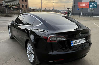 Седан Tesla Model 3 2020 в Ужгороде