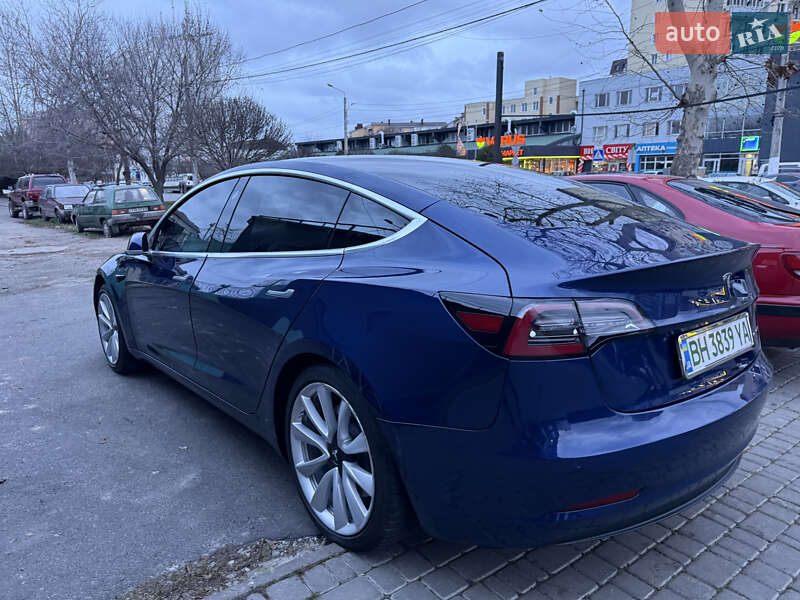 Седан Tesla Model 3 2020 в Одессе
