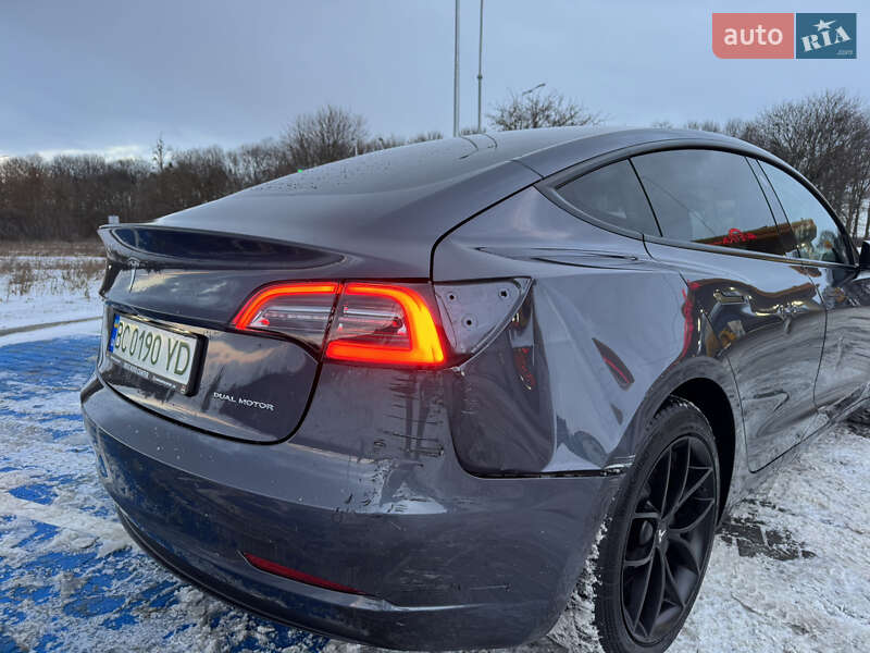 Седан Tesla Model 3 2021 в Луцке