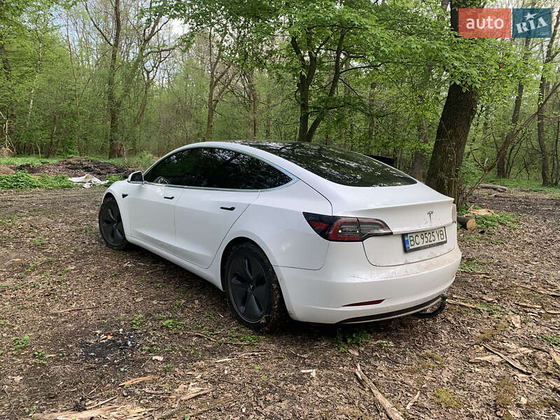 Седан Tesla Model 3 2019 в Львові фото 3 Седан Tesla Model 3 2019 в Львові