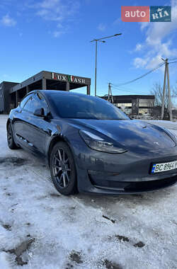 Седан Tesla Model 3 2022 в Львові