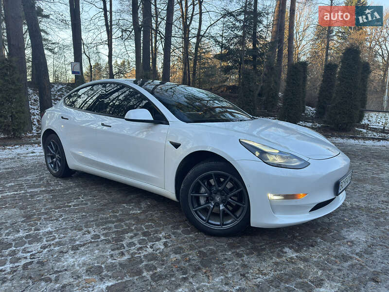 Седан Tesla Model 3 2021 в Трускавце фото Седан Tesla Model 3 2021 в Трускавце