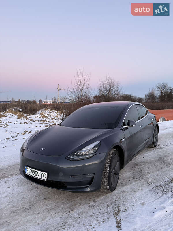 Седан Tesla Model 3 2018 в Луцьку фото 3 Седан Tesla Model 3 2018 в Луцьку