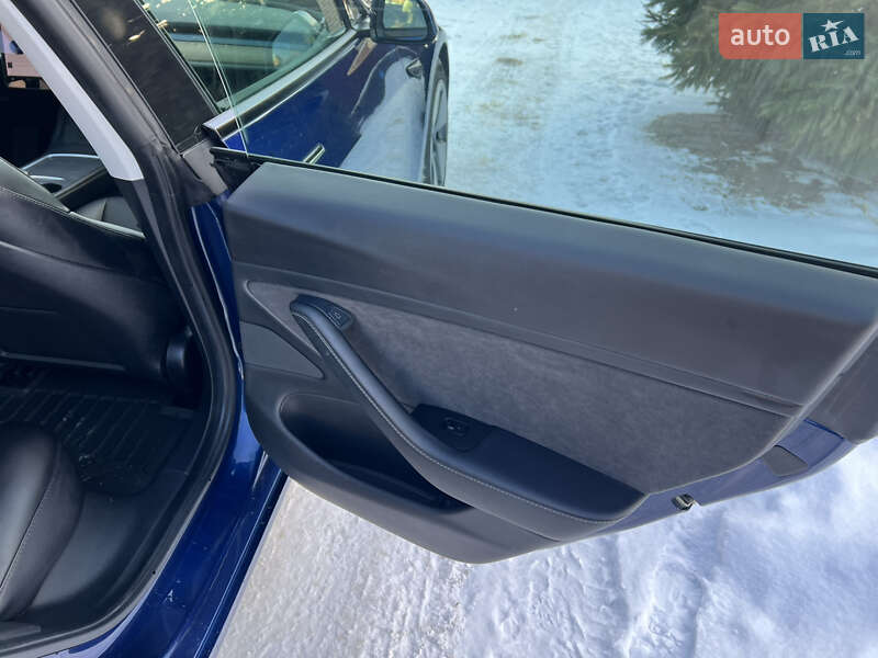 Седан Tesla Model 3 2020 в Киеве фото 16 Седан Tesla Model 3 2020 в Киеве