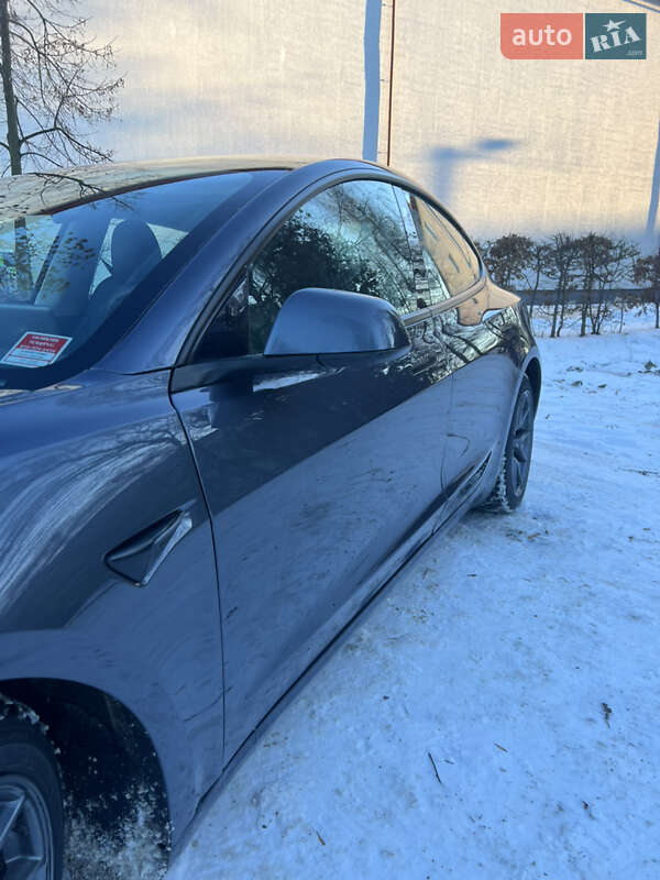 Седан Tesla Model 3 2023 в Львові фото 3 Седан Tesla Model 3 2023 в Львові