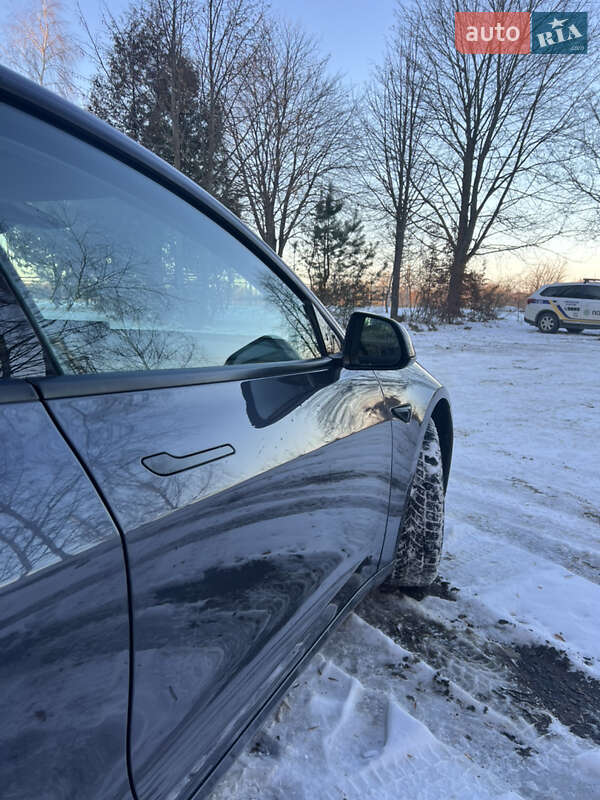 Седан Tesla Model 3 2023 в Львові фото 10 Седан Tesla Model 3 2023 в Львові