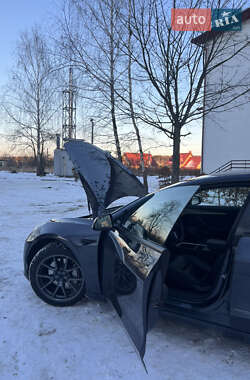 Седан Tesla Model 3 2023 в Львове