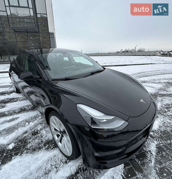 Седан Tesla Model 3 2022 в Днепре