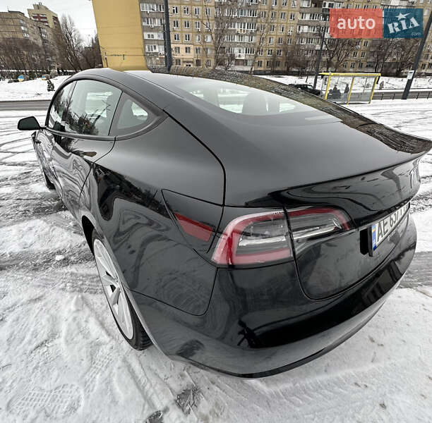 Седан Tesla Model 3 2022 в Днепре