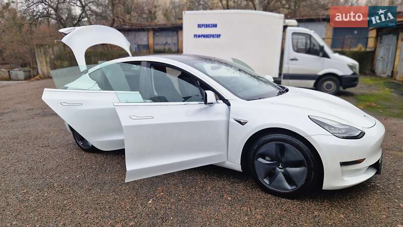 Седан Tesla Model 3 2020 в Києві фото 11 Седан Tesla Model 3 2020 в Києві