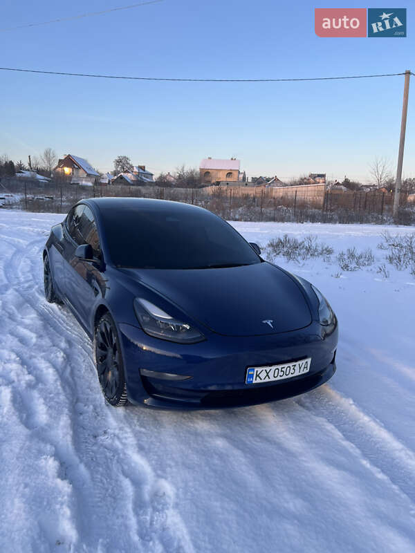 Седан Tesla Model 3 2022 в Харкові