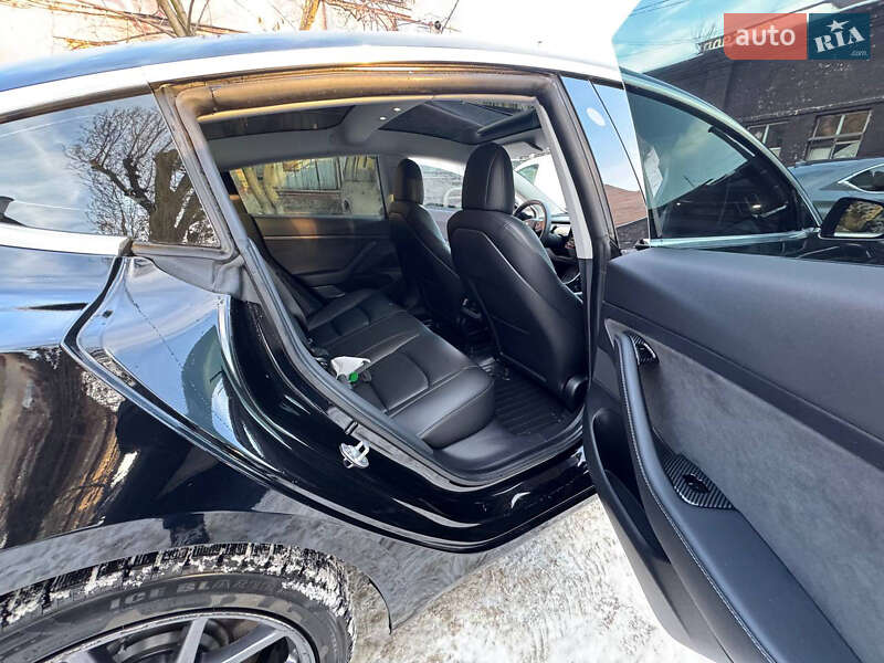Седан Tesla Model 3 2020 в Киеве фото 15 Седан Tesla Model 3 2020 в Киеве