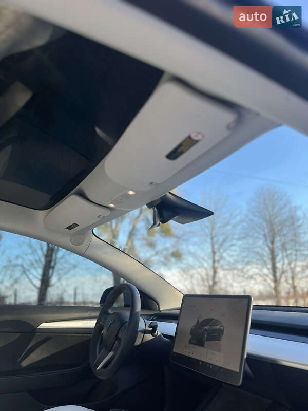 Седан Tesla Model 3 2022 в Львові