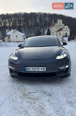 Седан Tesla Model 3 2021 в Львові