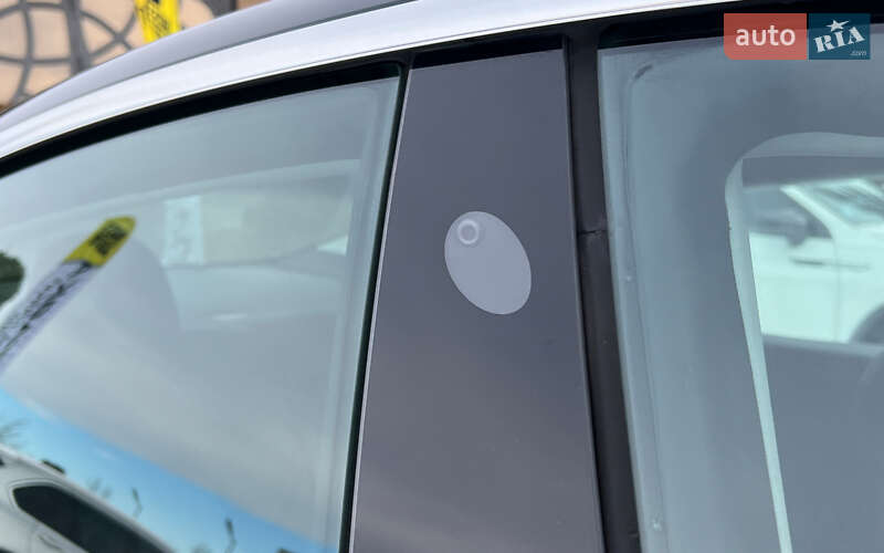 Седан Tesla Model 3 2020 в Львове