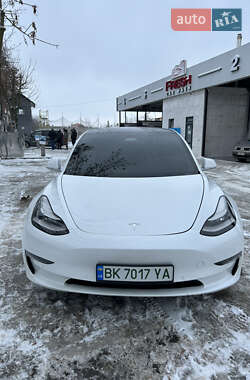 Седан Tesla Model 3 2019 в Здолбуніві фото 2 Седан Tesla Model 3 2019 в Здолбуніві