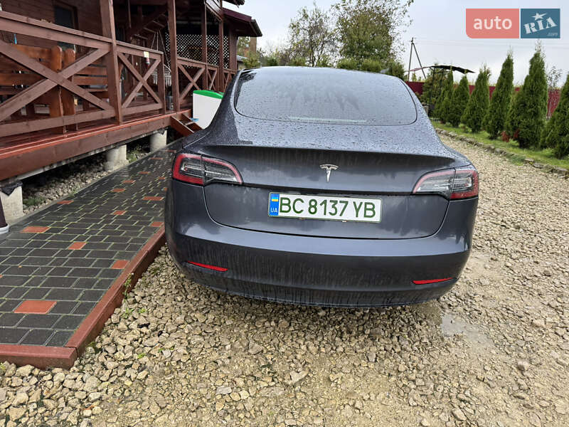 Седан Tesla Model 3 2022 в Ходорове
