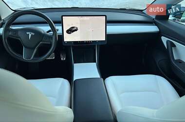 Седан Tesla Model 3 2019 в Киеве
