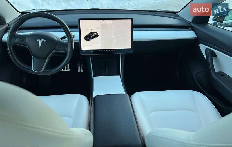 Седан Tesla Model 3 2019 в Києві