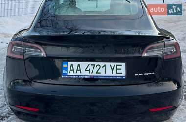 Седан Tesla Model 3 2019 в Киеве