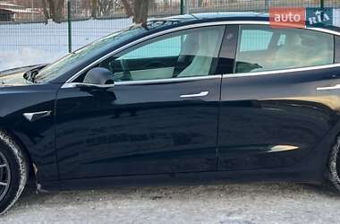 Седан Tesla Model 3 2019 в Киеве