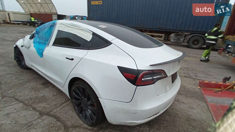 Седан Tesla Model 3 2022 в Києві