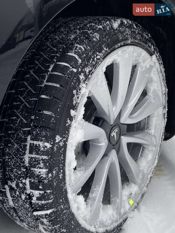 Седан Tesla Model 3 2018 в Ірпені