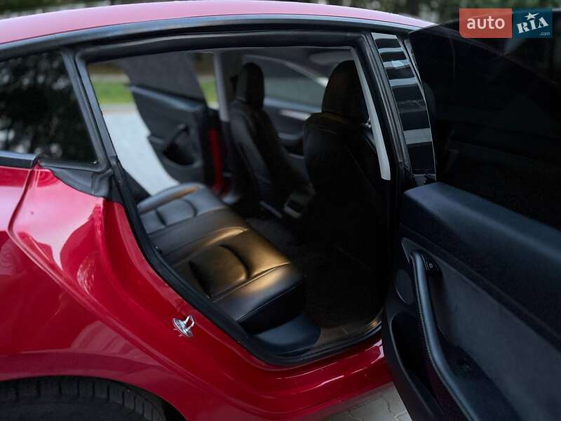 Седан Tesla Model 3 2021 в Івано-Франківську фото 60 Седан Tesla Model 3 2021 в Івано-Франківську
