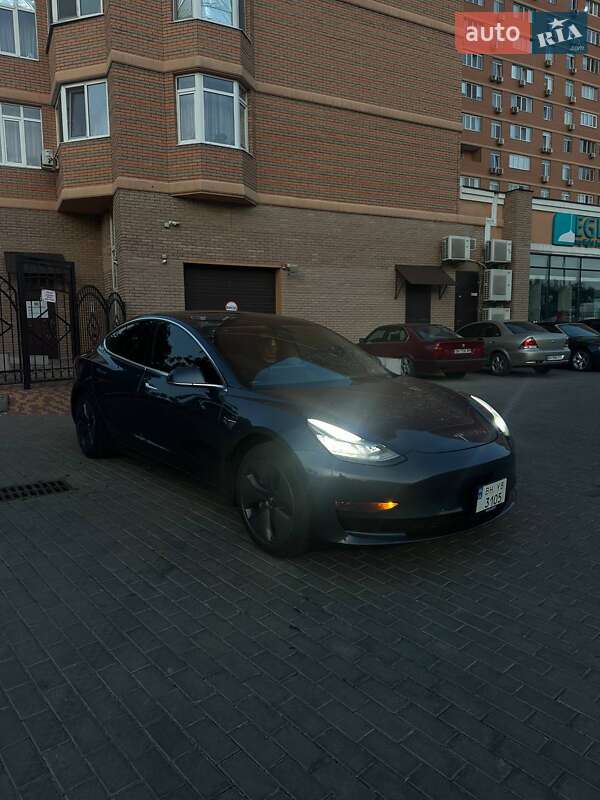 Седан Tesla Model 3 2020 в Одессе